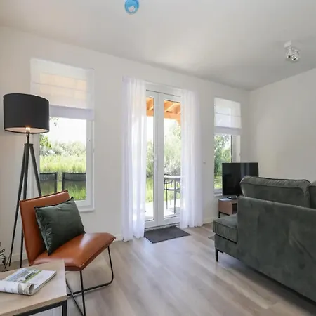 Holiday Home In Simonshaven Near Lake Beach *